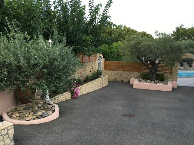 Appartement Rez de chaussé Bollène Exterior foto